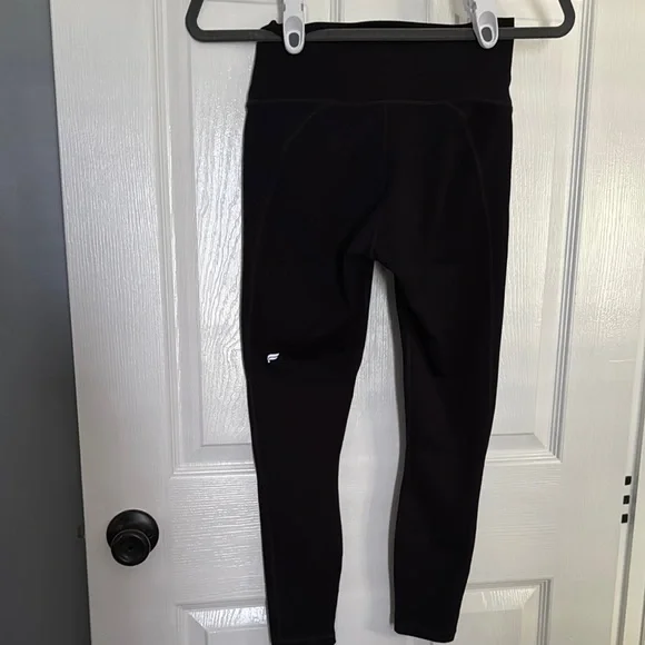 Fabletics define powerhold 7/8 Black High-Waisted Leggings size XS 2 pair pack - Picture 2 of 6